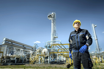 Виталий Хомутынник продал 19,97% нефтегазовой компании JKX Oil&Gas  Александру Шниру